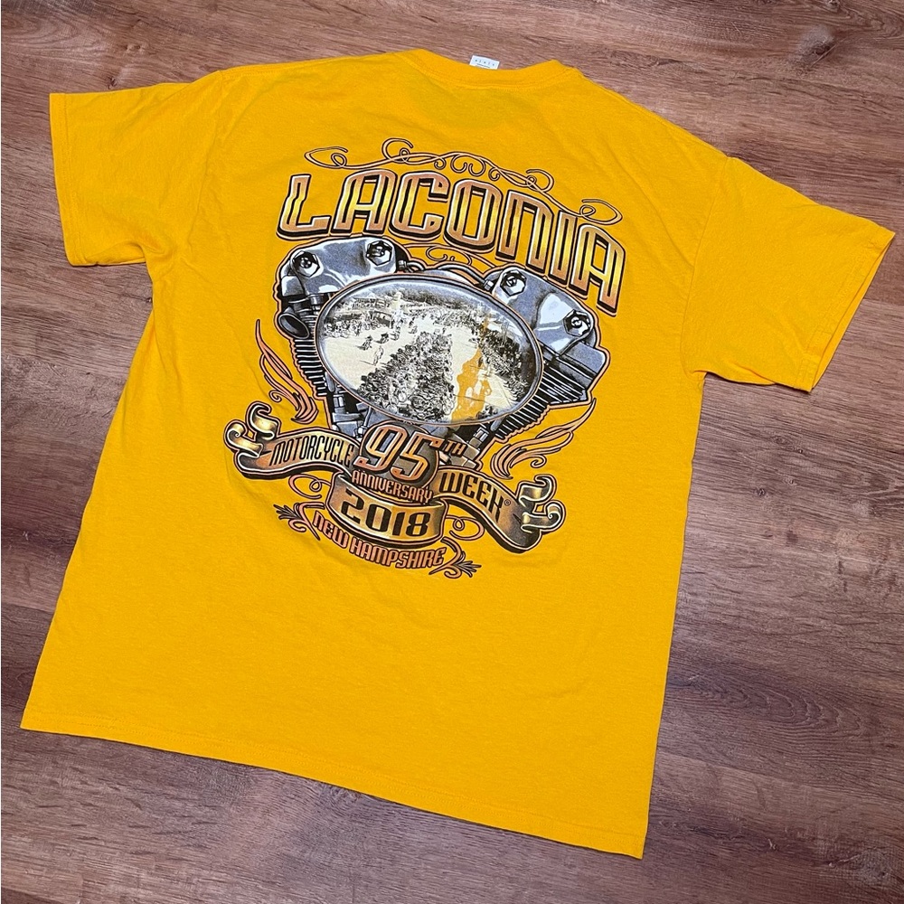 Graphic tee
